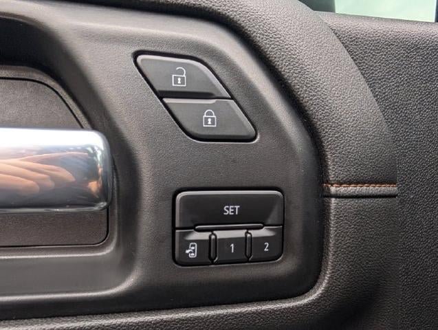 Used 2021 GMC Sierra 2500 AT4 w/ AT4 Premium Plus Package AWD/4WD image 21
