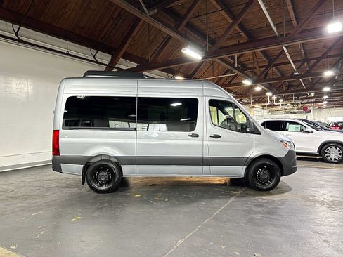Used 2025 Mercedes-Benz Sprinter 2500 image 2