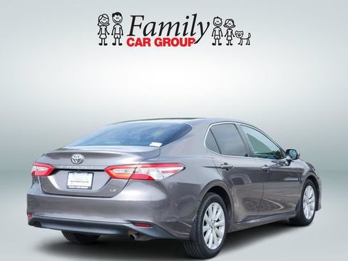 Certified 2018 Toyota Camry LE FWD image 4