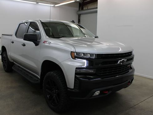 Used 2021 Chevrolet Silverado 1500 LT Trail Boss w/ Bed Protection Package AWD/4WD image 6