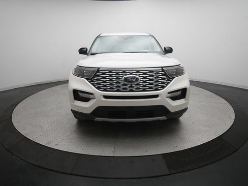 Used 2020 Ford Explorer Platinum w/ Premium Technology Package AWD/4WD image 11