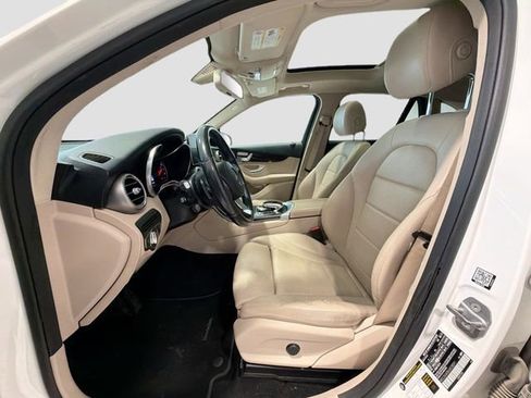 Used 2018 Mercedes-Benz GLC 300 4MATIC image 15