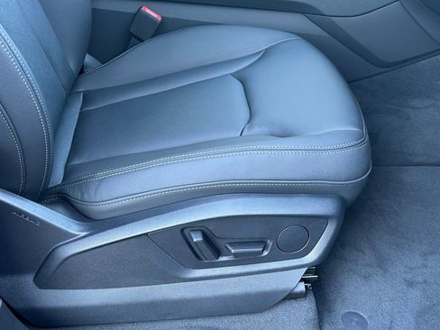 New 2025 Audi Q8 Premium image 51