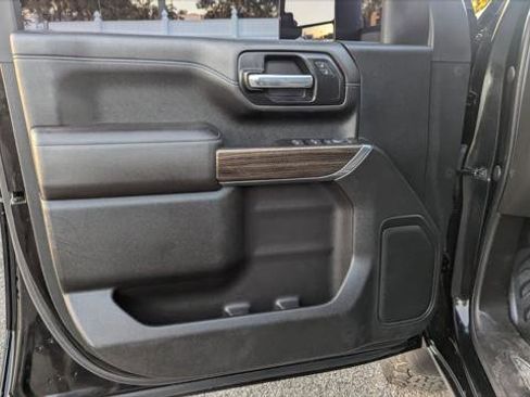 Used 2021 Chevrolet Silverado 2500 LT w/ Convenience Package image 13