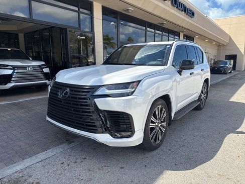 Used 2022 Lexus LX 600 4WD w/ Appearance Package image 13