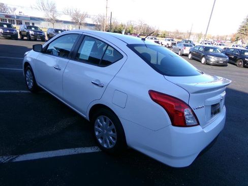 Used 2019 Nissan Versa SV image 8