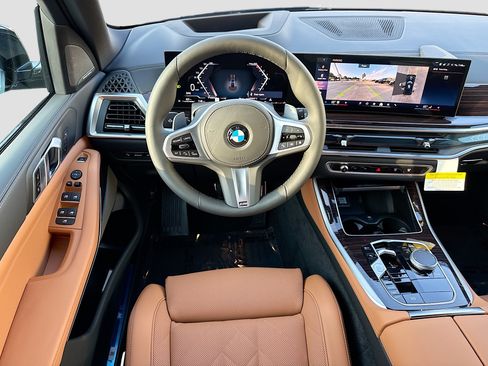 New 2026 BMW X5 xDrive40i w/ M Sport Package AWD/4WD image 16