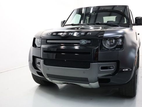 Used 2023 Land Rover Defender 90 V8 image 57