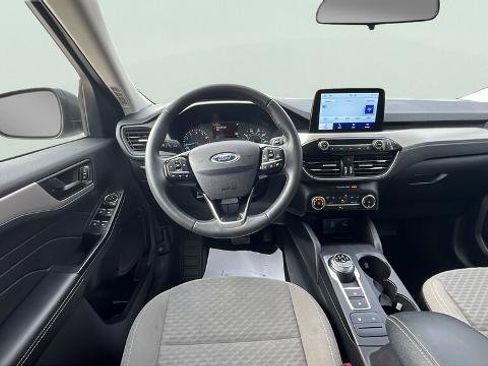 Certified 2022 Ford Escape SE w/ Cold Weather Package image 11