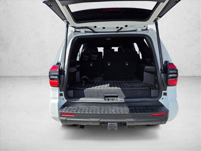 Used 2025 Toyota 4Runner TRD Off-Road Premium AWD/4WD image 17