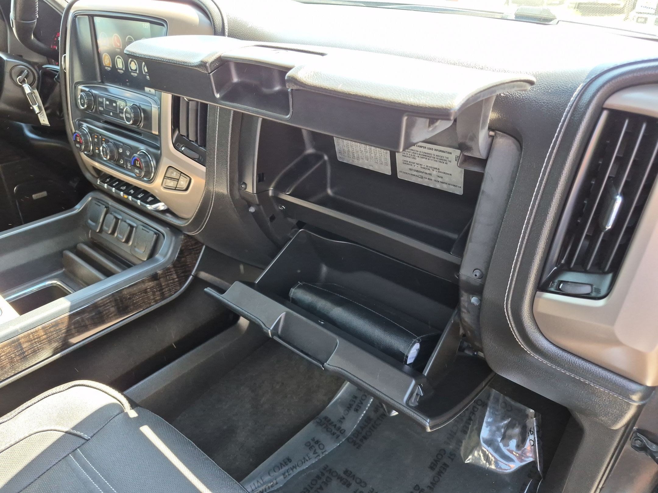 Used 2016 GMC Sierra 2500 Denali w/ Duramax Plus Package AWD/4WD image 32