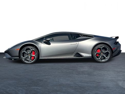 Used 2024 Lamborghini Huracan Tecnica RWD image 11