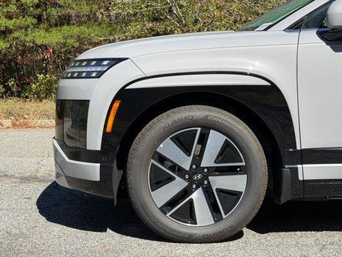 New 2026 Hyundai Ioniq 9 SEL image 11