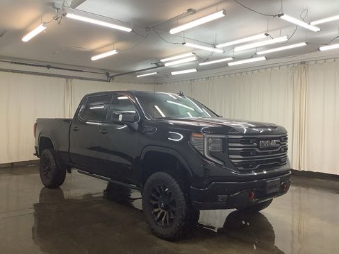 New 2025 GMC Sierra 1500 AT4 w/ AT4 Premium Package image 4