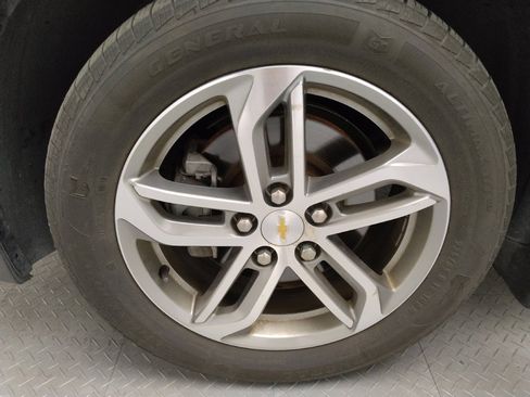 Used 2017 Chevrolet Equinox Premier w/ Enhanced Convenience Package image 31