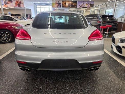 Used 2016 Porsche Panamera image 6