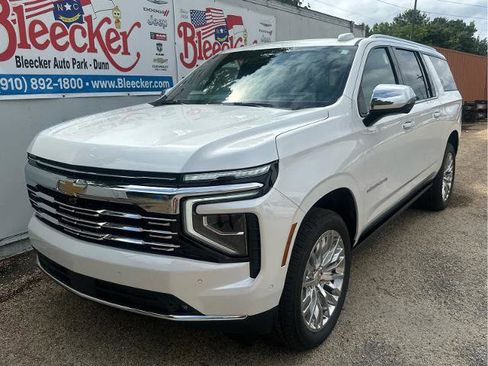 New 2025 Chevrolet Suburban Premier image 6