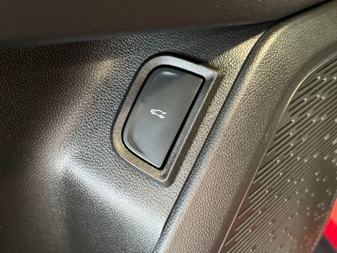 Used 2026 Chevrolet Equinox RS w/ LPO, Floor Liner Package AWD/4WD image 32