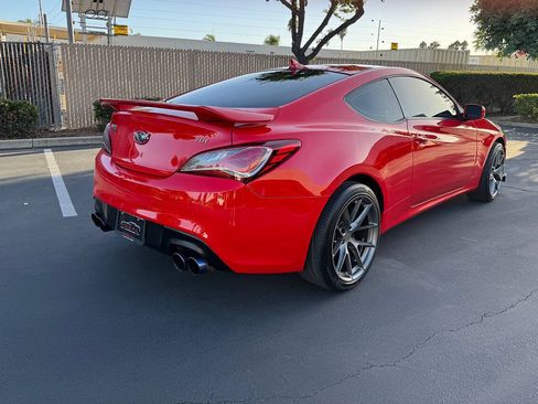Used 2013 Hyundai Genesis 2.0T RWD image 5