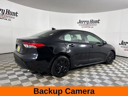 Used 2024 Toyota Corolla LE FWD image 5