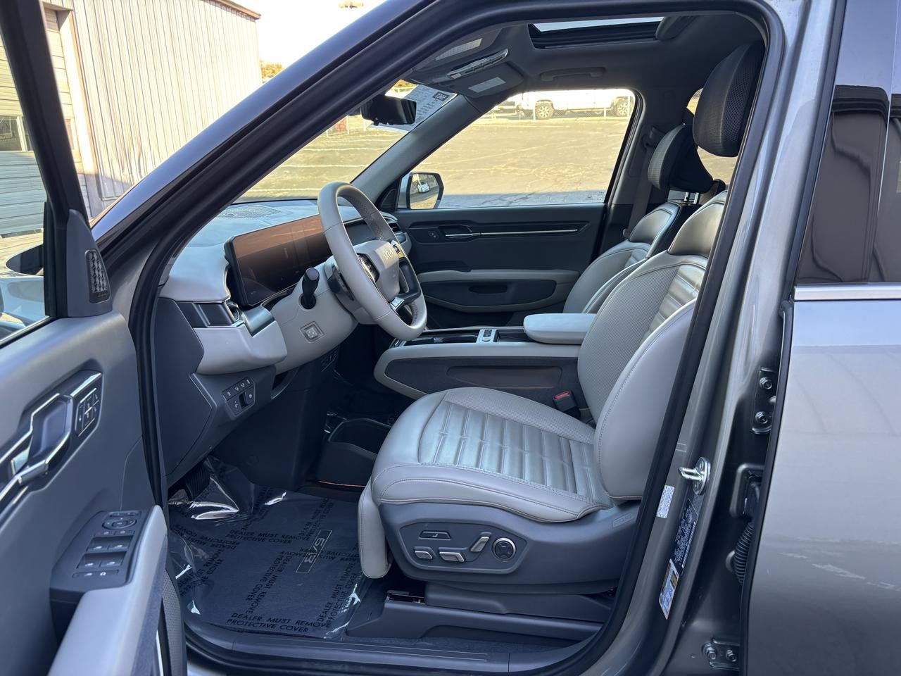Used 2024 Kia EV9 Land AWD/4WD image 4