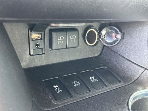 Used 2018 Toyota Highlander XLE image 25