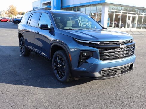 New 2026 Chevrolet Traverse LT w/ Enhanced Driving Package image 2