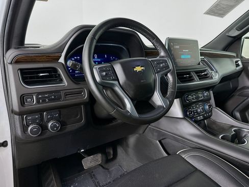 Used 2024 Chevrolet Suburban Premier AWD/4WD image 10