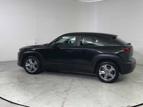 Used 2022 MAZDA MX-30 Electric w/ Premium Package image 4