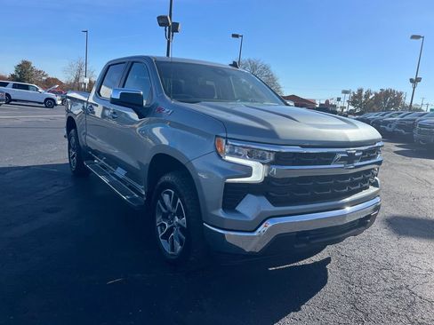 Used 2025 Chevrolet Silverado 1500 LT image 7