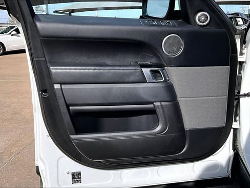 Used 2017 Land Rover Range Rover Sport HSE image 21