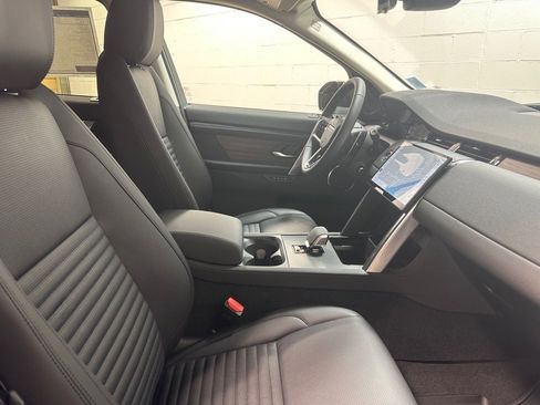 New 2025 Land Rover Discovery Sport S image 8