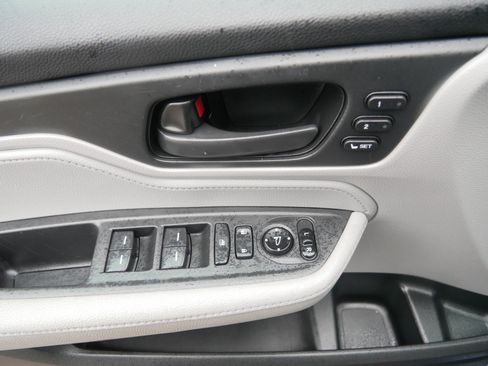 Used 2018 Honda Odyssey EX-L image 20