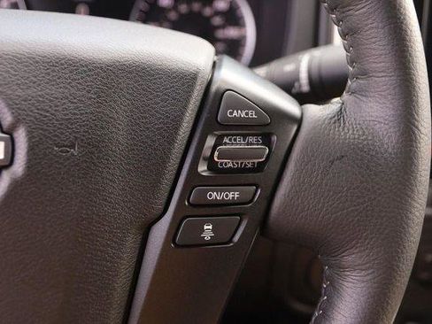 Used 2025 Nissan Frontier SV w/ SV Convenience Package RWD image 12