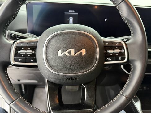 Used 2024 Kia Sorento S image 15