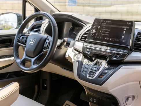 Used 2025 Honda Odyssey EX-L image 34
