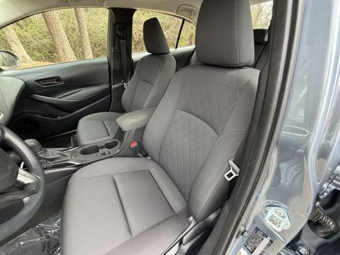 Used 2025 Toyota Corolla LE w/ Convenience Package image 51