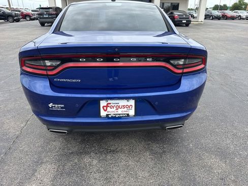 Used 2019 Dodge Charger SXT RWD image 15