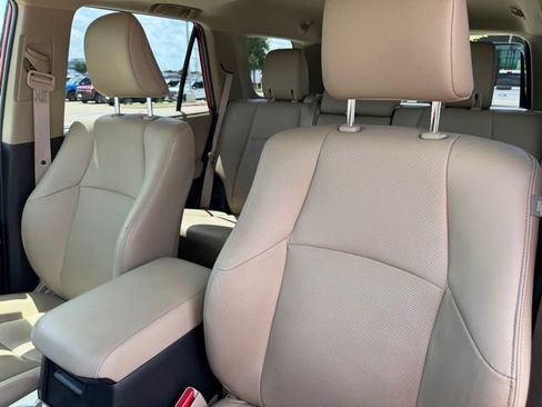 Used 2024 Toyota 4Runner Limited AWD/4WD image 10