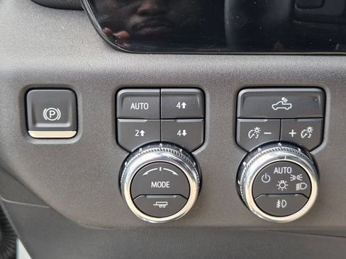 Used 2024 GMC Sierra 1500 Elevation AWD/4WD image 25