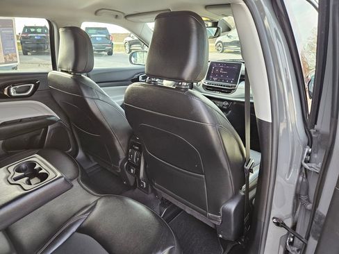 Used 2022 Jeep Compass Limited image 30