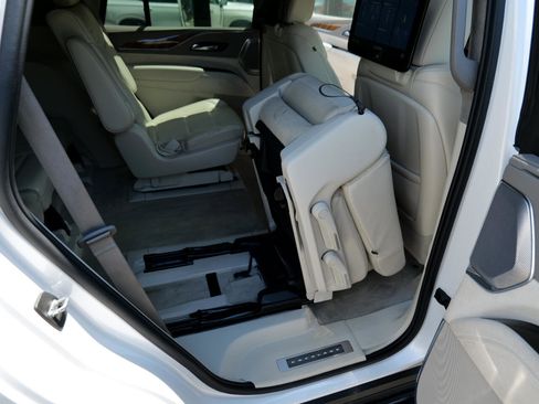 Used 2021 Cadillac Escalade Sport Platinum image 48