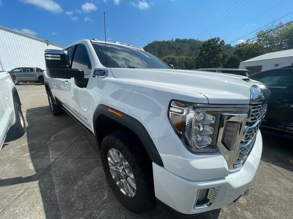 Used 2022 GMC Sierra 2500 Denali AWD/4WD image 3
