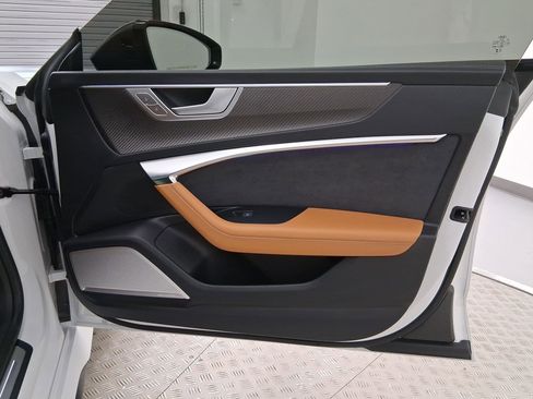 Used 2025 Audi RS 7 Performance image 33