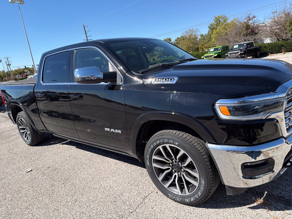 Used 2025 RAM 1500 Limited AWD/4WD image 7
