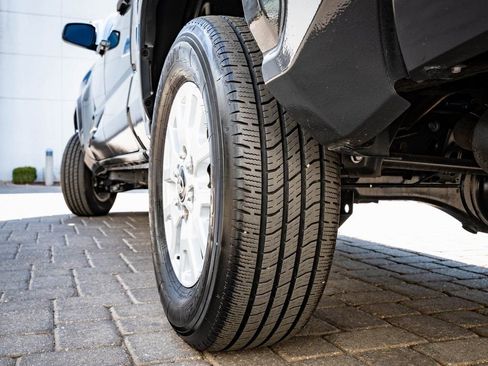 Used 2025 Toyota Tacoma SR5 image 40