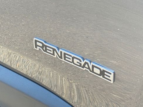 Used 2020 Jeep Renegade Latitude AWD/4WD image 33