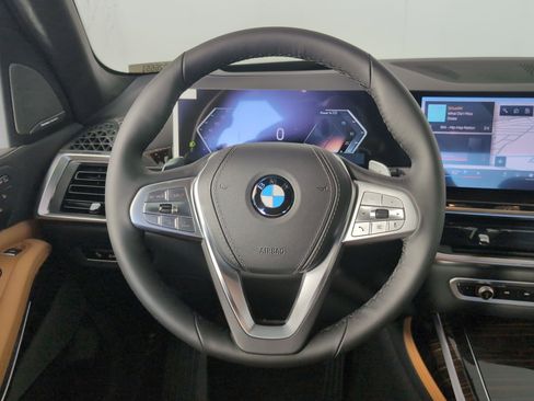 New 2026 BMW X7 xDrive40i w/ Executive Package image 13