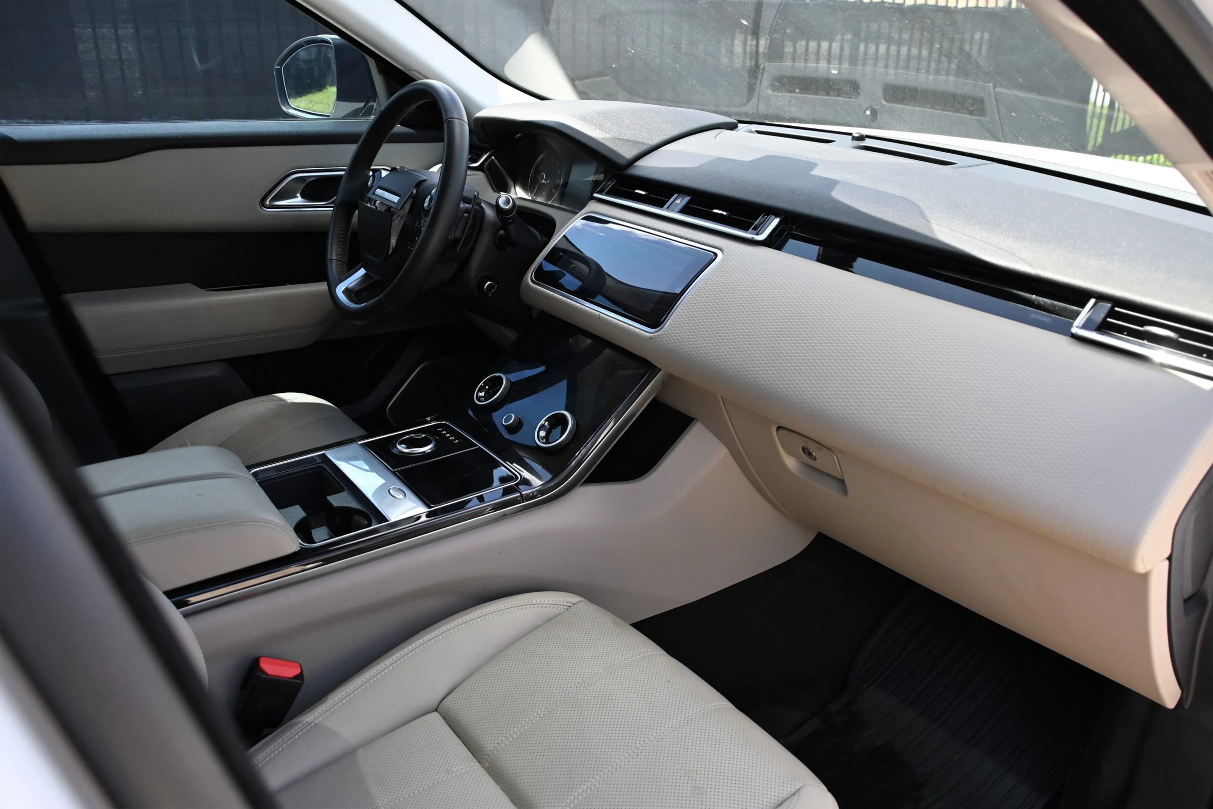 Used 2020 Land Rover Range Rover Velar S AWD/4WD image 13