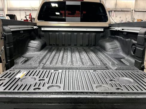 Used 2023 Nissan Frontier PRO-4X w/ Pro Convenience Package AWD/4WD image 30